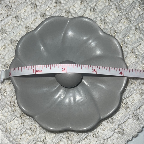 NWT Gray Ceramic Flower Incense Burner - Picture 3 of 3